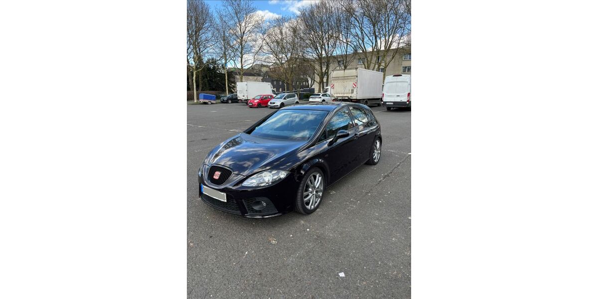Seat Leon 156.700 km 6.800 &euro; Solingen 42697