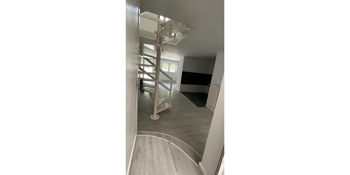 Maisonettenwohnung Grevenbroich Neuenhausen - 4 Zimmer, 123 m&sup2;, 950&euro; | Angebot:25961225