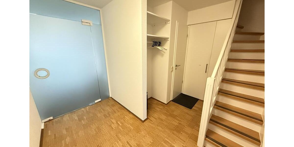 Etagenwohnung Düsseldorf - 2 Zimmer, 75 m&sup2;, 1.600&euro; | Angebot:23501219