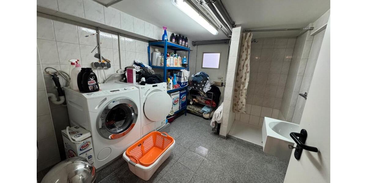 Einfamilienhaus Willich - 5 Zimmer, 430 m&sup2;, 2.800&euro; | Angebot:26645782
