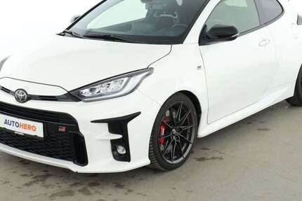 Toyota Yaris 25.016 km 35.590 &euro; Köln 50739