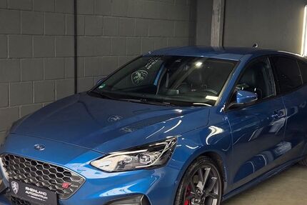 Ford Focus 127.000 km 18.790 &euro; Remscheid 42899