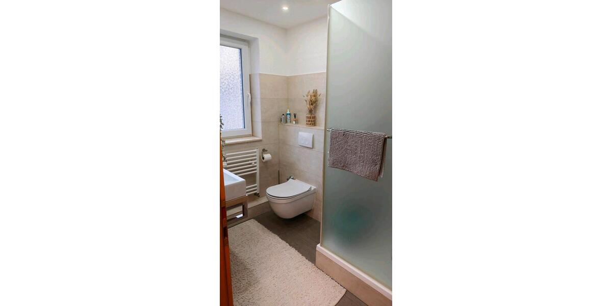 Etagenwohnung Wermelskirchen - 4 Zimmer, 92 m&sup2;, 1.429&euro; | Angebot:26008488