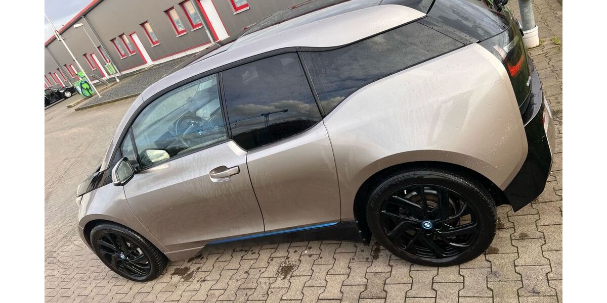BMW i3 71.225 km 9.000 &euro; Köln 50767