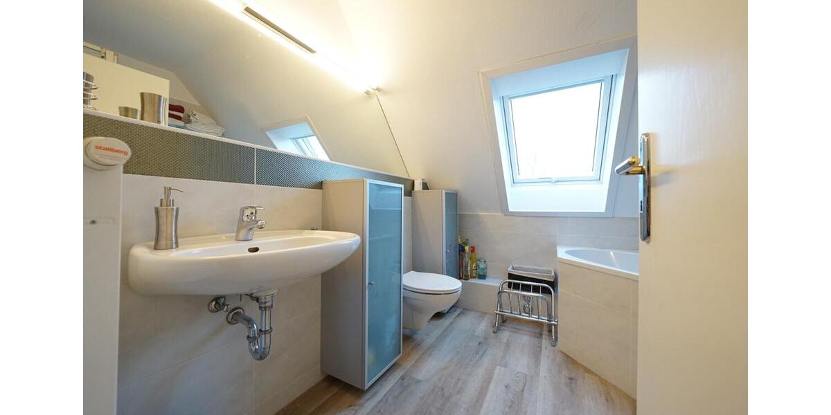 Etagenwohnung Köln Kalk - 2 Zimmer, 60 m&sup2;, 900&euro; | Angebot:25722797