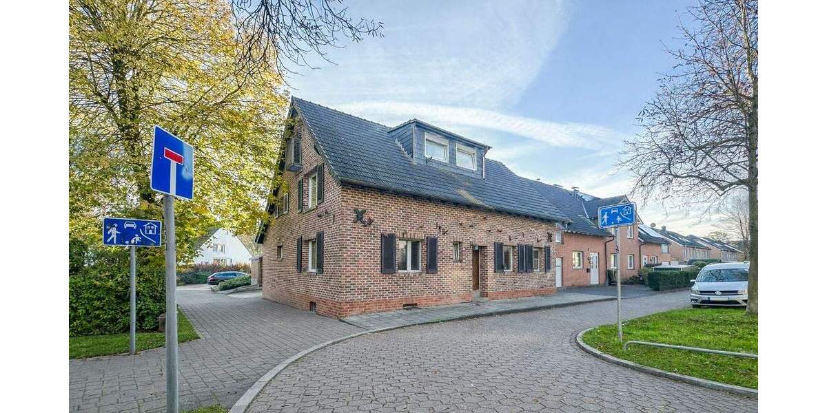 Einfamilienhaus Düsseldorf Garath - 8 Zimmer, 241 m&sup2;, 599.000&euro; | Angebot:25683480