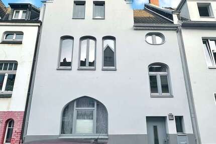 Haus Düsseldorf Heerdt - 6 Zimmer, 178 m&sup2;, 889.000&euro; | Angebot:24558177