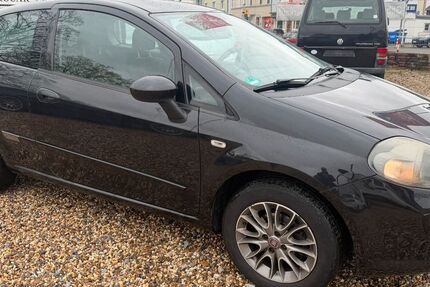 Fiat Punto Evo 149.700 km 2.450 &euro; Leverkusen 51371