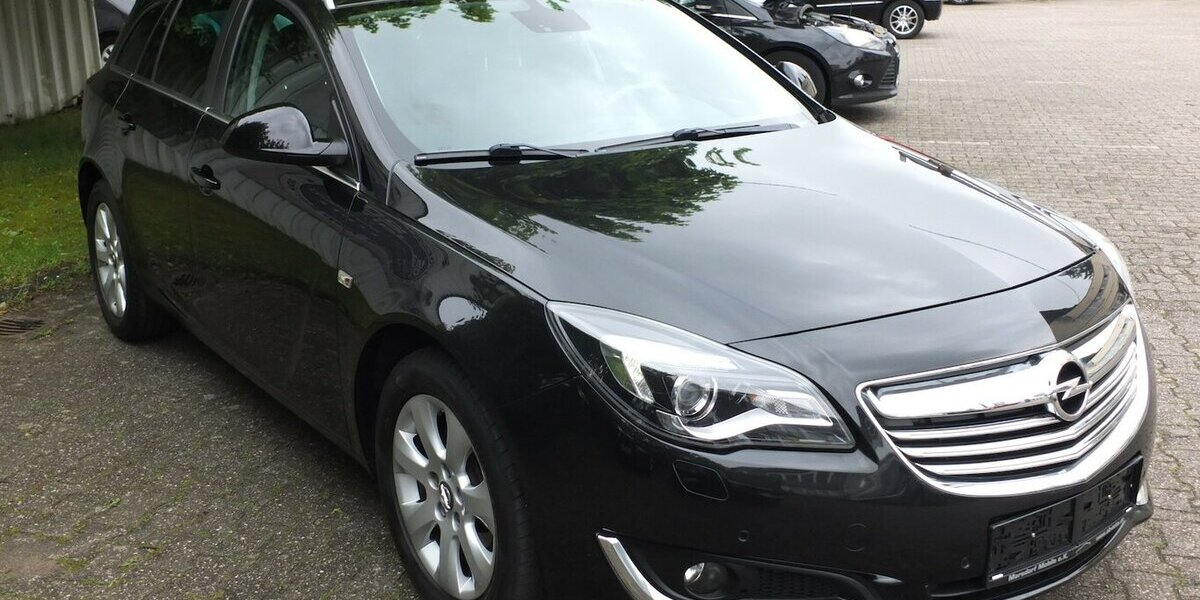 Opel Insignia EDITION NAVI PARKPILOT/KAMERA 17 Zoll LMF 96.093 km 10.798 &euro; Köln 50858