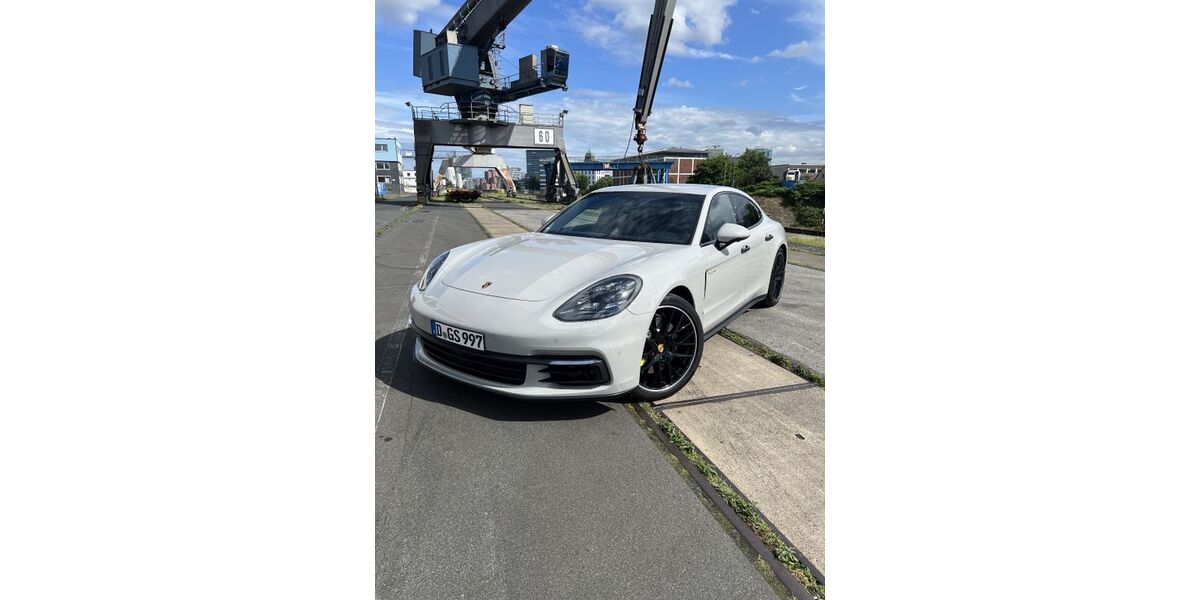 Porsche Panamera 67.500 km 67.500 &euro; Düsseldorf 40227