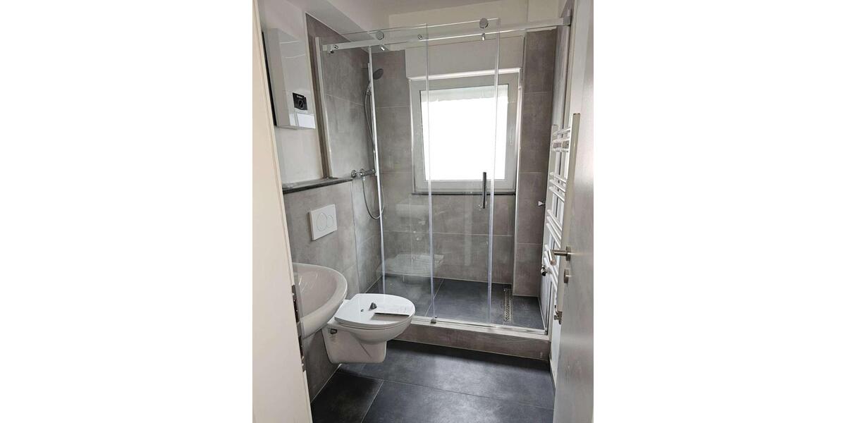 Etagenwohnung Solingen Wald - 3 Zimmer, 70 m&sup2;, 815&euro; | Angebot:26638907