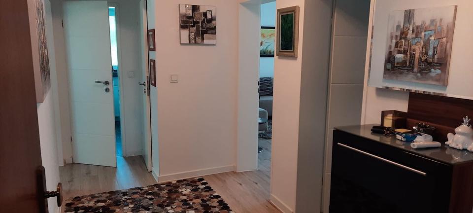 Etagenwohnung Meerbusch - 3 Zimmer, 75 m&sup2;, 1.250&euro; | Angebot:26521313