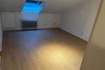 Dachgeschoßwohnung Grevenbroich - 2.5 Zimmer, 96 m&sup2;, 720&euro; | Angebot:25057385