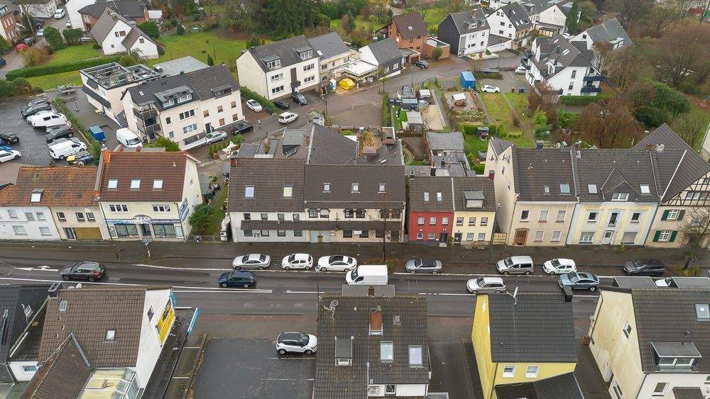 Mehrfamilienhaus, Wohnhaus Bergisch Gladbach Heidkamp - 7 Zimmer, 173 m&sup2;, 830.000&euro; | Angebot:25686490