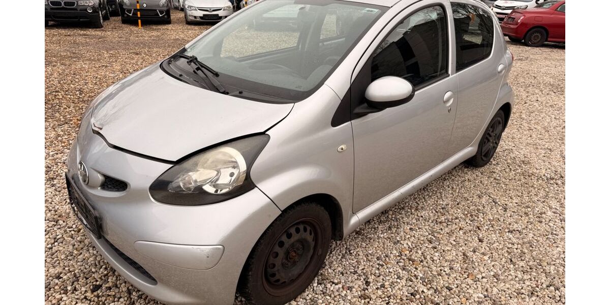 Toyota Aygo (X) 130.531 km 1.690 &euro; Köln 51065