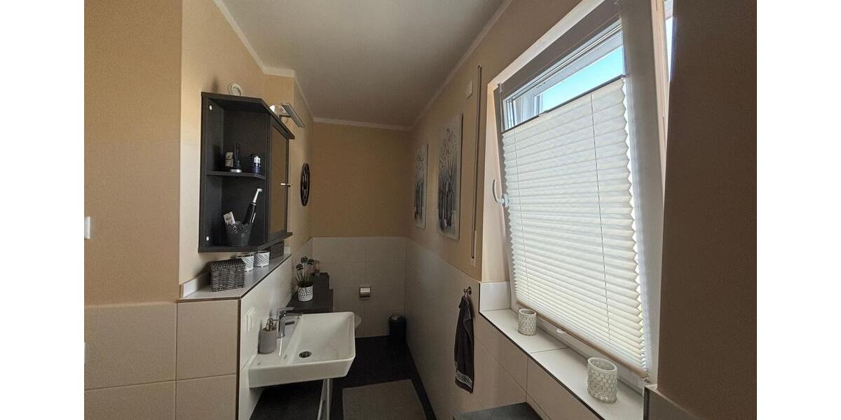 Etagenwohnung Bergisch Gladbach Alt-Frankenforst - 4 Zimmer, 136 m&sup2;, 1.765&euro; | Angebot:25377614