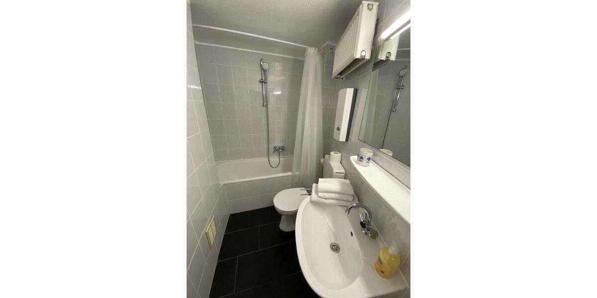 Etagenwohnung Düsseldorf Pempelfort - 1 Zimmer, 27 m&sup2;, 850&euro; | Angebot:26033914