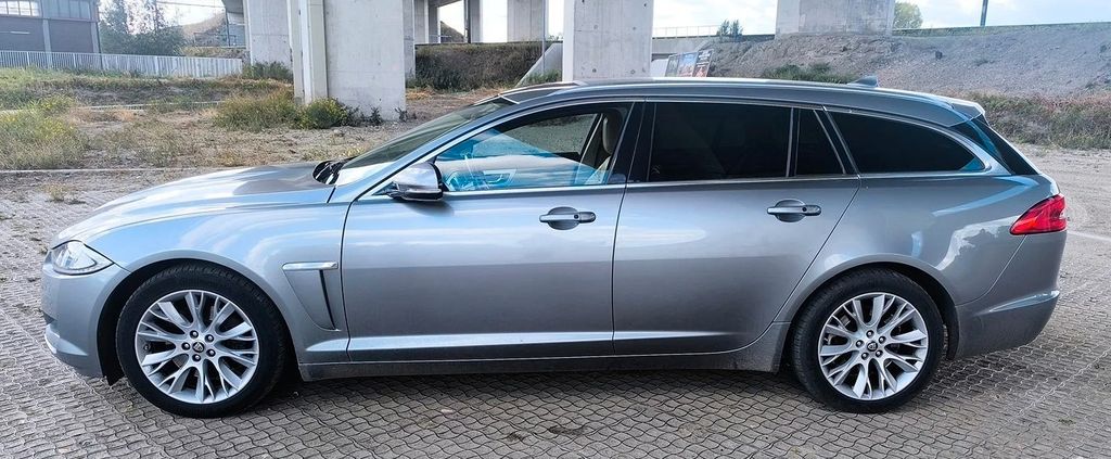 Jaguar XF 250.280 km 8.700 &euro; Bergisch Gladbach 51429