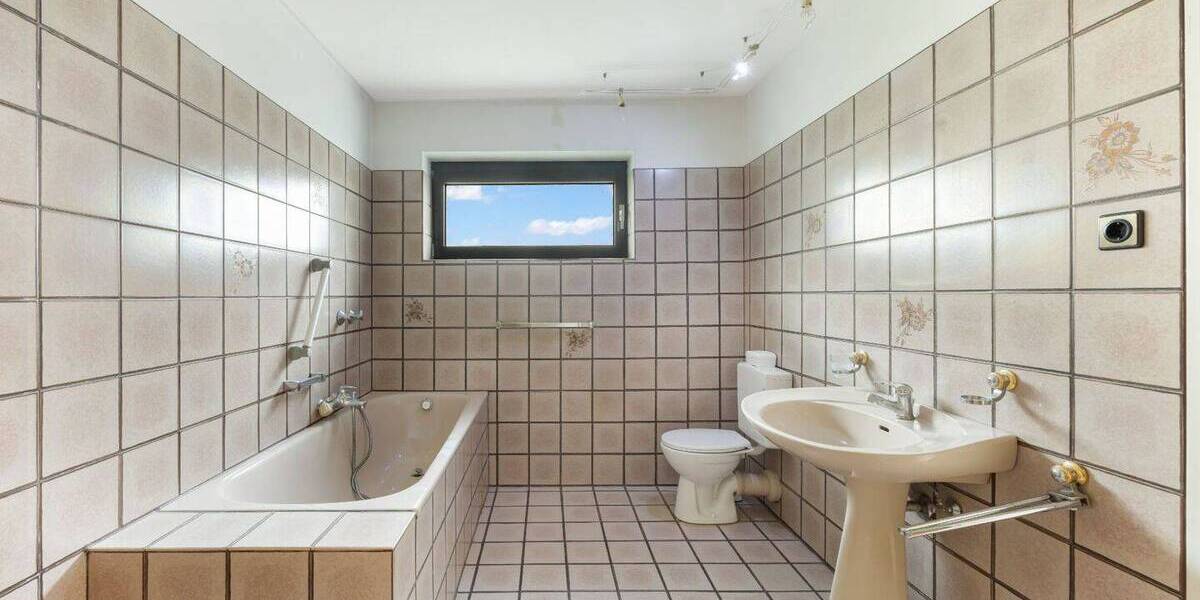 Einfamilienhaus Düsseldorf Benrath - 6 Zimmer, 168 m&sup2;, 740.000&euro; | Angebot:26723214