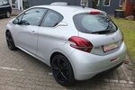 Peugeot 208 1.2 PURE TECH ALLURE KLIMA PDC SHZ SPORT LMF 98.599 km 7.500 &euro; Köln 50858
