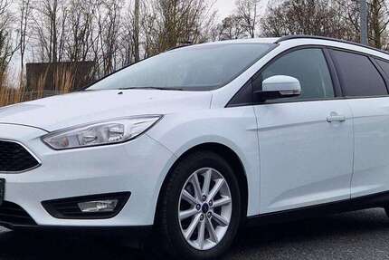 Ford Focus 122.000 km 9.900 &euro; Bergisch Gladbach 51469