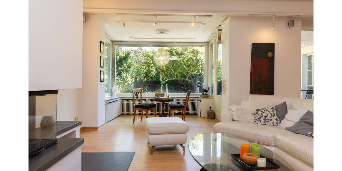 Einfamilienhaus Köln / Lövenich Lövenich - 8 Zimmer, 300 m&sup2;, 1.990.000&euro; | Angebot:25664367