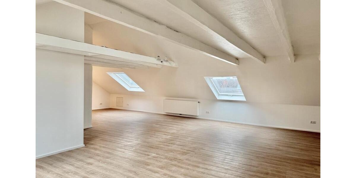 Dachgeschoßwohnung Köln Rodenkirchen - 4 Zimmer, 137 m&sup2;, 1.521&euro; | Angebot:25414878