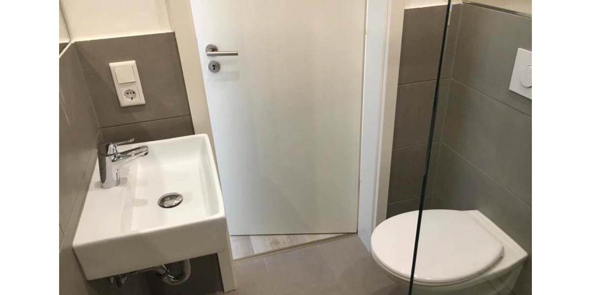 Hochparterre Düsseldorf Stadtbezirk 3 - 1 Zimmer, 26 m&sup2;, 1.090&euro; | Angebot:25960305