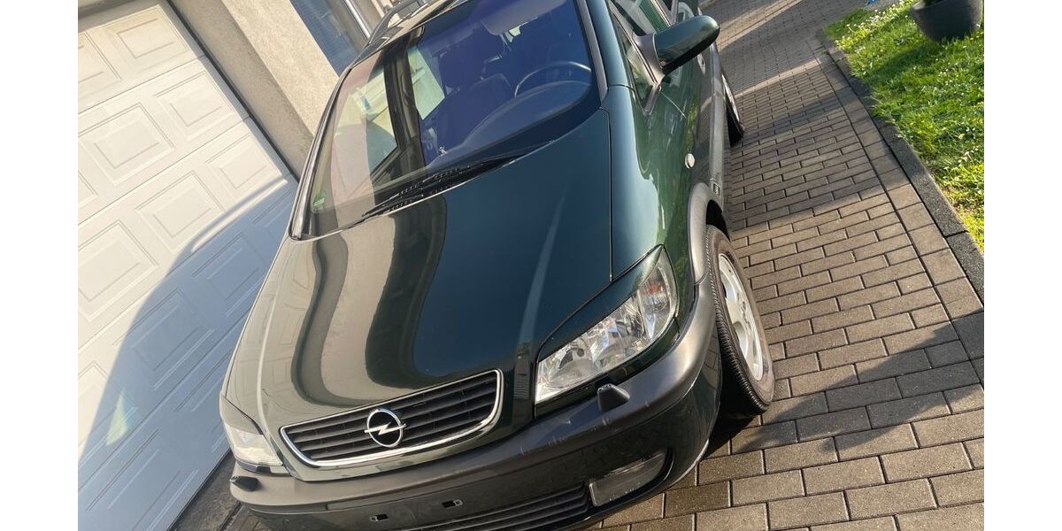 Opel Zafira 180.000 km 2.990 &euro; Remscheid 42859