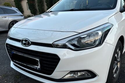 Hyundai i20 67.000 km 9.800 &euro; Köln 51061