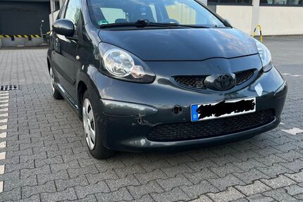 Toyota Aygo (X) 185.000 km 1.299 &euro; Solingen 42659