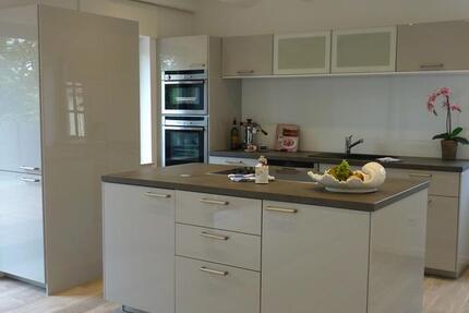 Wohnung Meerbusch - 3 Zimmer, 205 m&sup2;, 1.910&euro; | Angebot:25899126