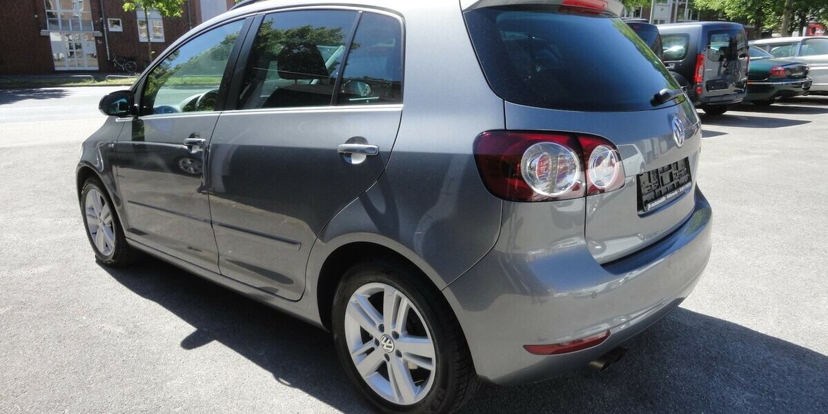 VW Golf Plus Match DSG,Klimatr.SHZ PDC G-S-Dach 58.000 km 10.950 &euro; Neuss 41462