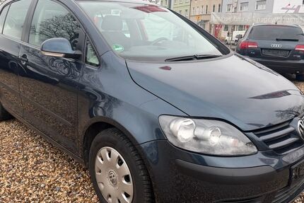 VW Golf 87.600 km 3.990 &euro; Leverkusen 51371