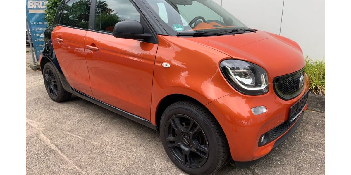 Smart ForFour 59.881 km 10.895 &euro; Köln 51107
