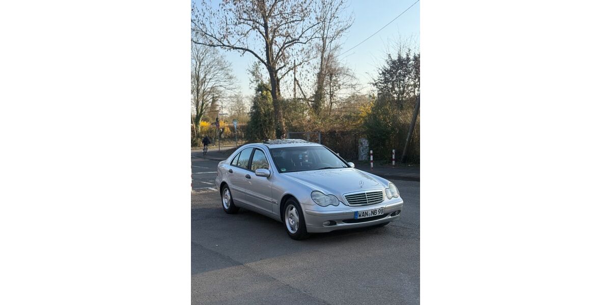 Mercedes-Benz C 180 207.500 km 1.500 &euro; Köln 50937