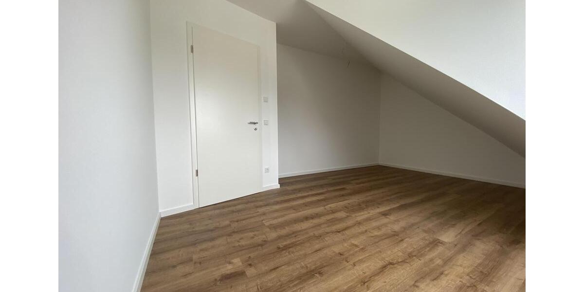 Dachgeschoßwohnung Köln Lindenthal - 2 Zimmer, 53 m&sup2;, 1.250&euro; | Angebot:26489439