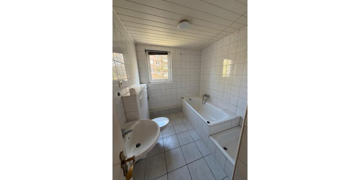 Etagenwohnung Mettmann - 3 Zimmer, 77 m&sup2;, 800&euro; | Angebot:25484220