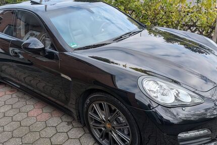 Porsche Panamera 135.119 km 27.999 &euro; Kaarst 41564