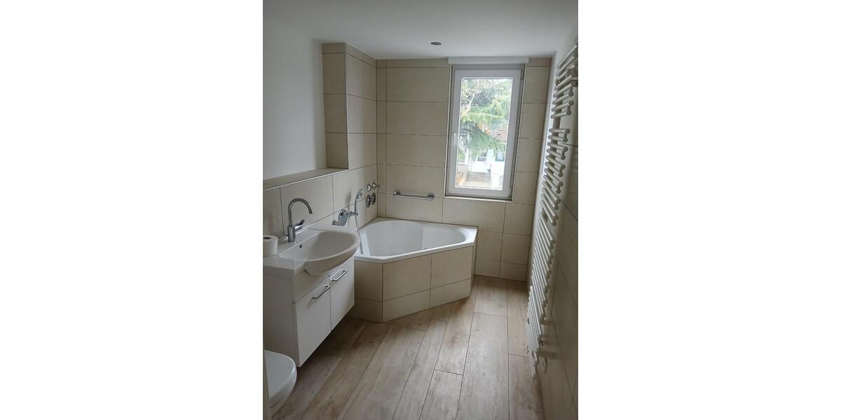 Etagenwohnung Solingen Burg - 3 Zimmer, 90 m&sup2;, 379.000&euro; | Angebot:25725017