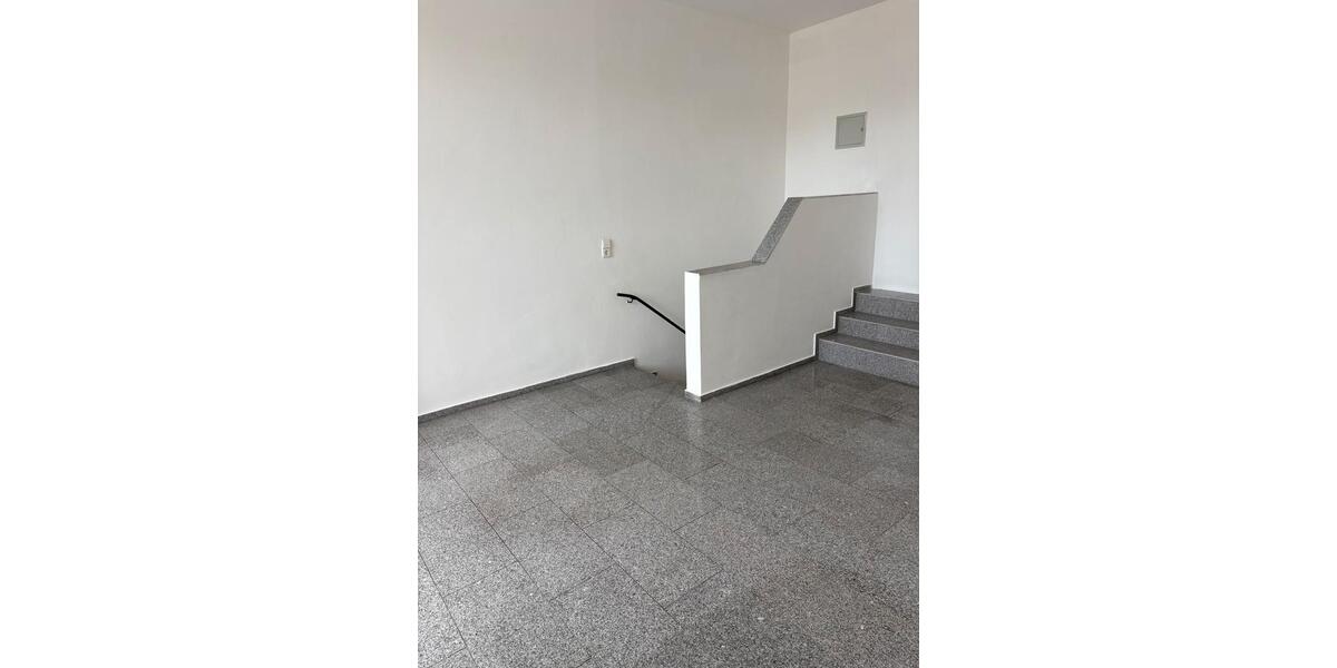Etagenwohnung Ratingen Tiefenbroich - 1 Zimmer, 30 m&sup2;, 500&euro; | Angebot:26699804
