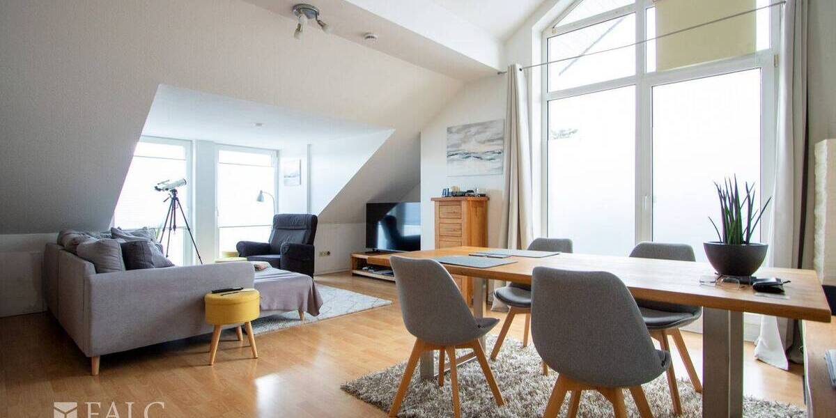 Etagenwohnung Grevenbroich Stadtmitte - 3 Zimmer, 82 m&sup2;, 219.000&euro; | Angebot:25998984