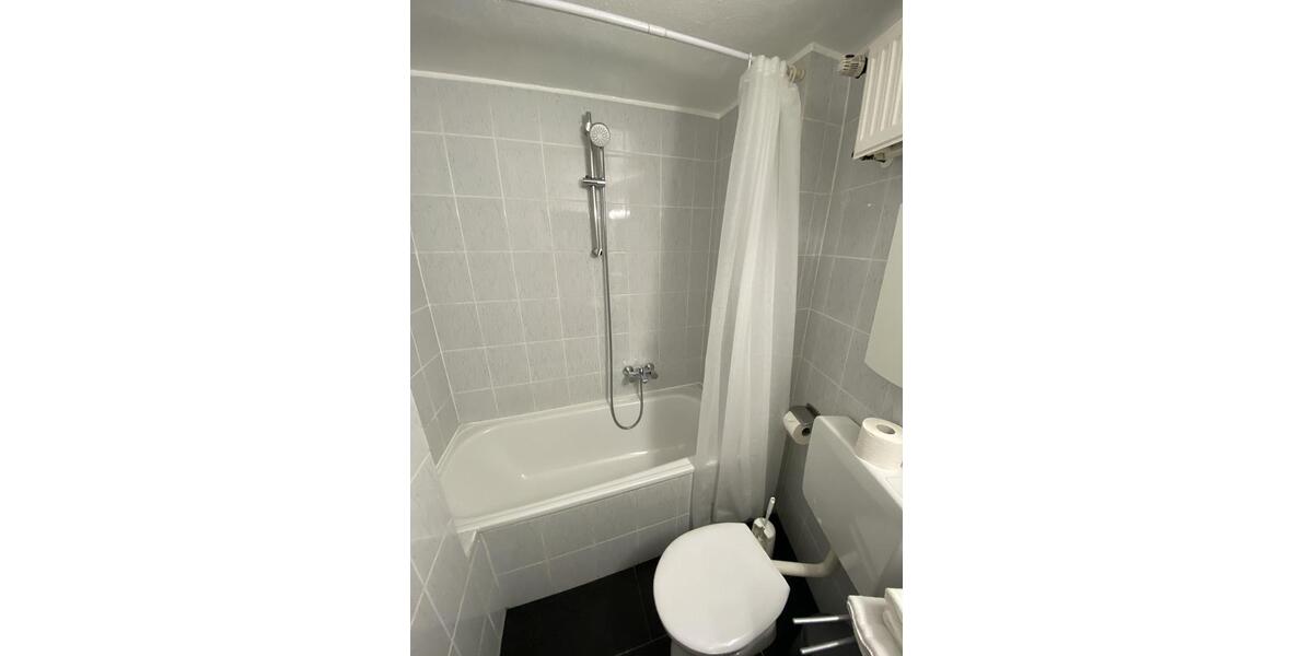 Etagenwohnung Düsseldorf Pempelfort - 1 Zimmer, 27 m&sup2;, 850&euro; | Angebot:26033914