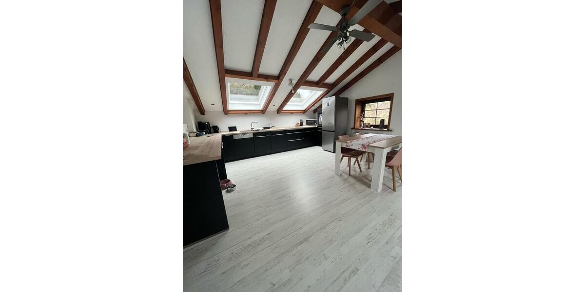 Dachgeschoßwohnung Burscheid - 3 Zimmer, 90 m&sup2;, 1.010&euro; | Angebot:25378677