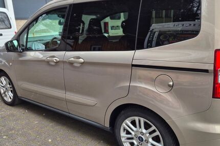 Ford Courier 75.300 km 11.400 &euro; Bergheim 50127