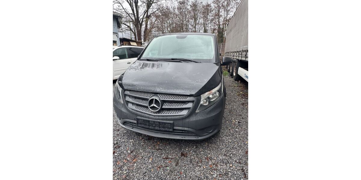 Mercedes-Benz Vito 290.000 km 16.900 &euro; Düsseldorf 40227