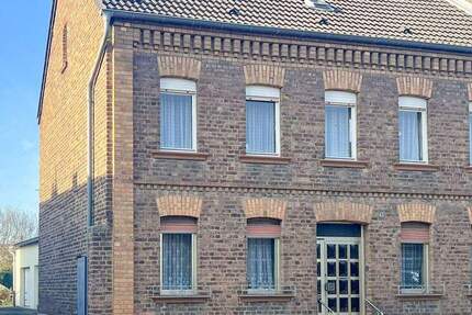 Haus Erftstadt / Dirmerzheim Dirmerzheim - 7 Zimmer, 154 m&sup2;, 310.000&euro; | Angebot:25663474