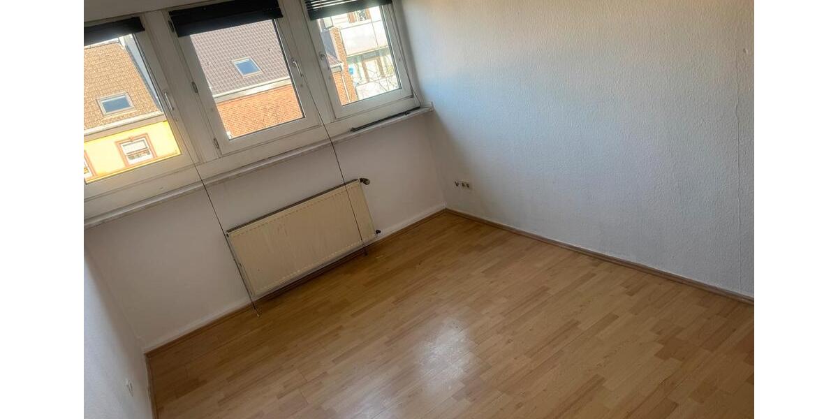Etagenwohnung Düsseldorf Oberbilk - 2 Zimmer, 60 m&sup2;, 870&euro; | Angebot:25256383
