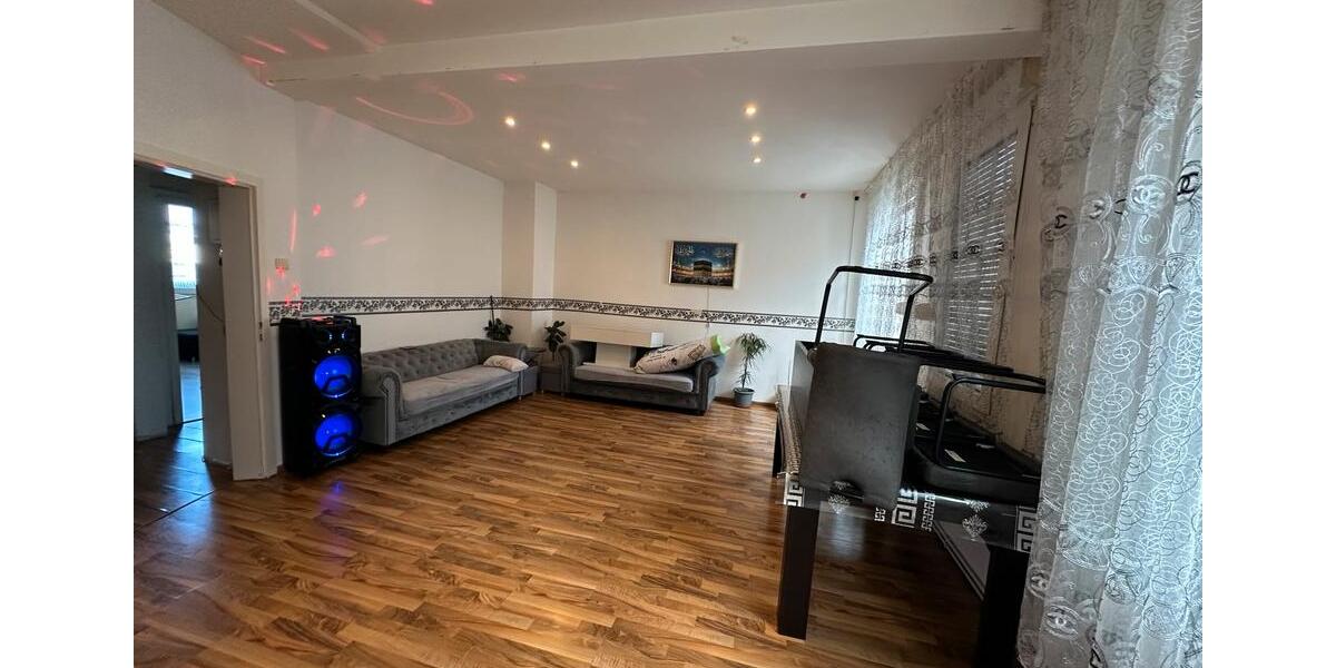 Erdgeschoßwohnung Solingen Höhscheid - 4 Zimmer, 92 m&sup2;, 850&euro; | Angebot:25967625