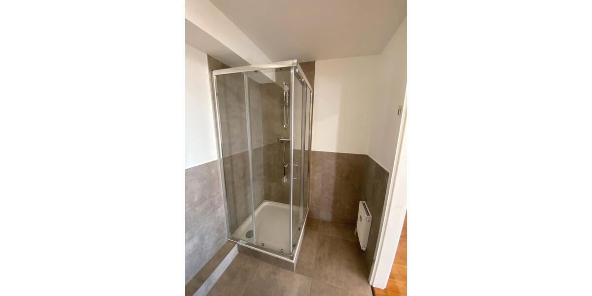 Etagenwohnung Köln Mülheim - 3 Zimmer, 92 m&sup2;, 1.350&euro; | Angebot:26020408